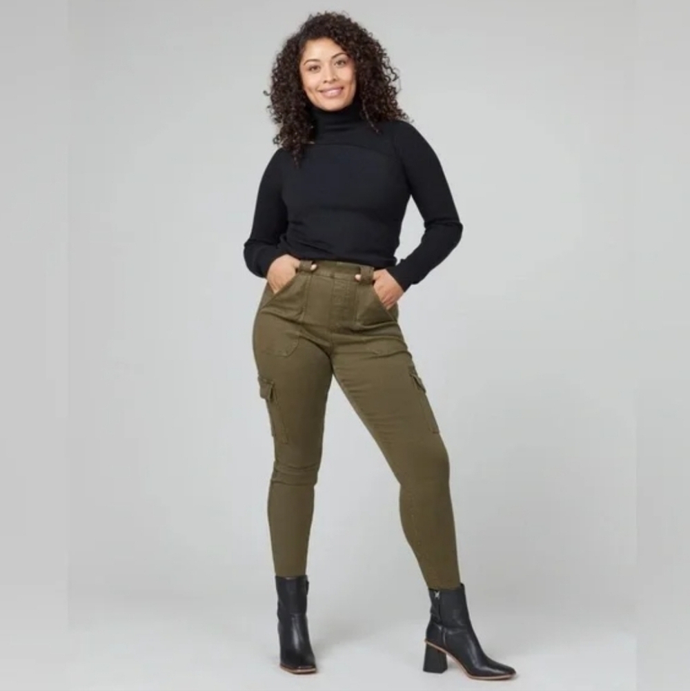Spanx Olive Green Stretch Twill Ankle Cargo Pants Size 2X/2T - Picture 14 of 14